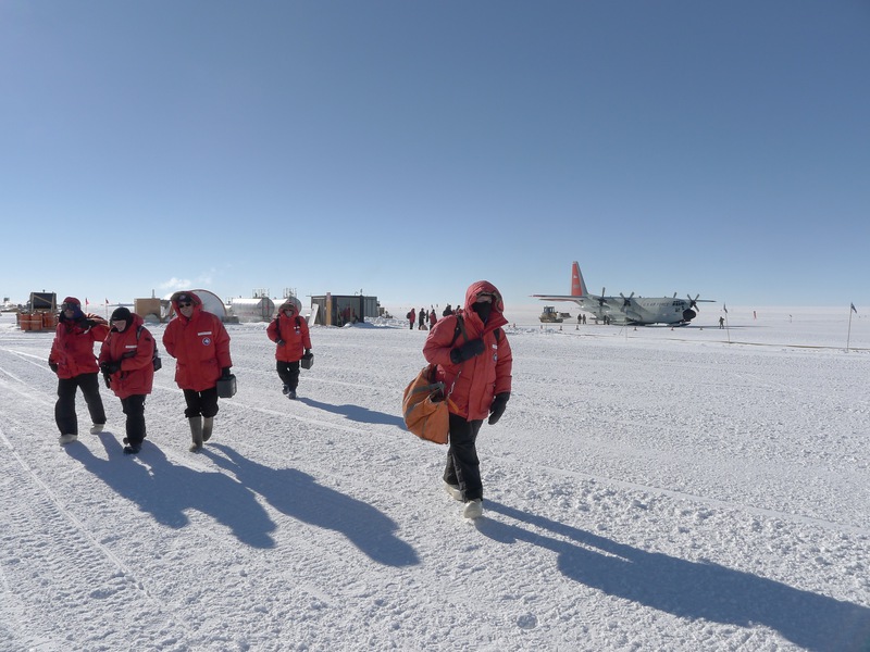 MIST members at South Pole Station, year 2.